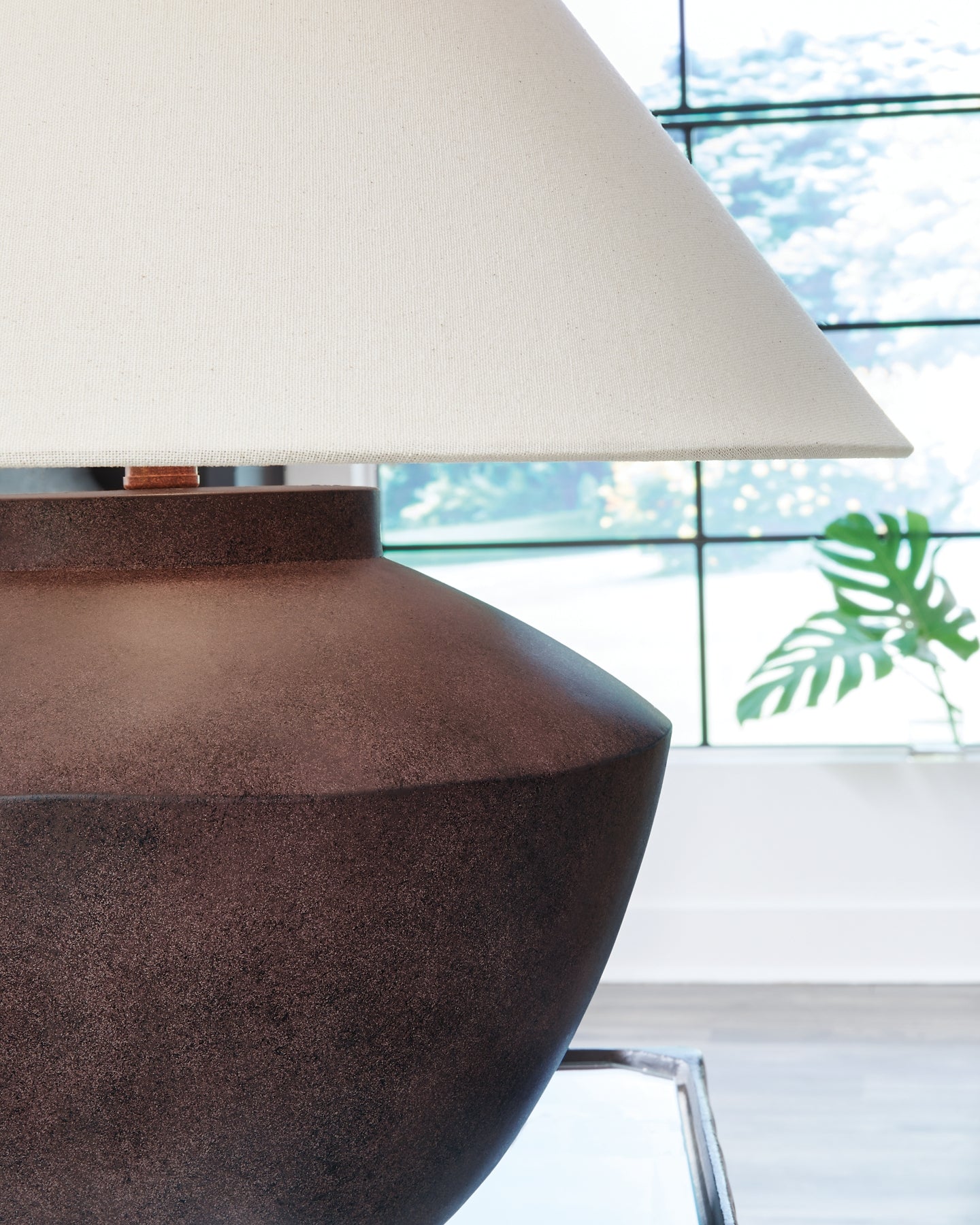Ashley Express - Honsworth Poly Table Lamp (1/CN)