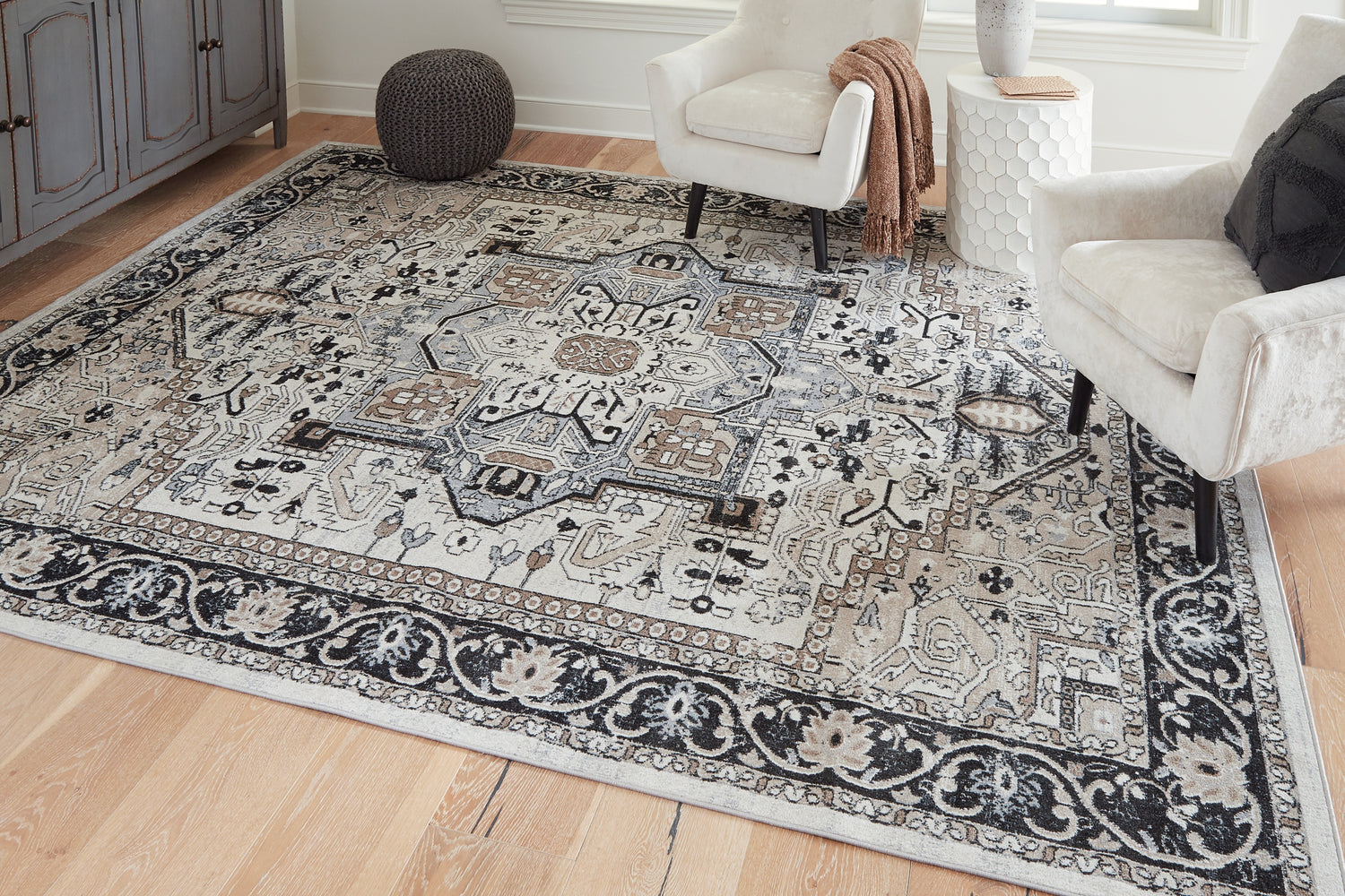 Accessories > Rugs
