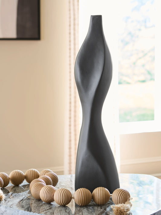 Ashley Express - Judsen Vase