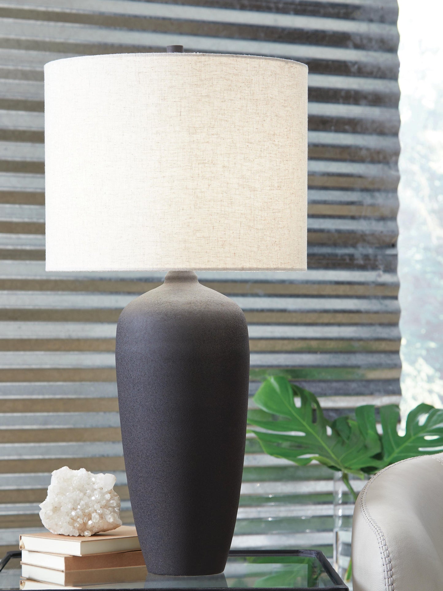 Ashley Express - Ryenburg Metal Table Lamp (1/CN)