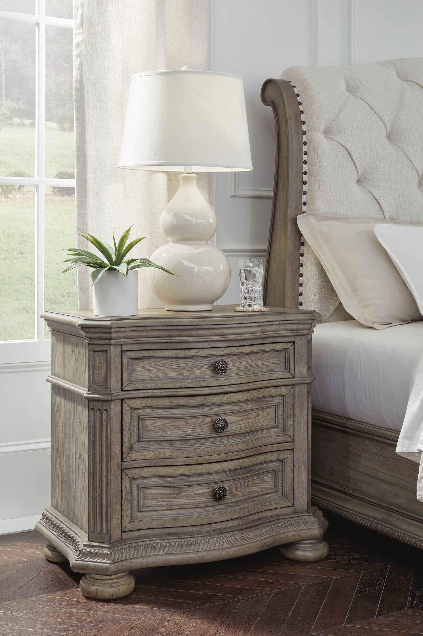 Ardenfield Queen Upholstered Sleigh Bed, Dresser, Mirror and Nightstand
